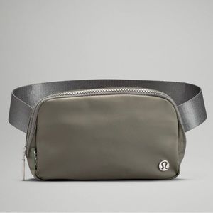 Grey Sage Lululemon Everywhere Belt Bag NWT